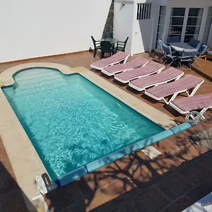 Casa Katrina , Tías Espagne